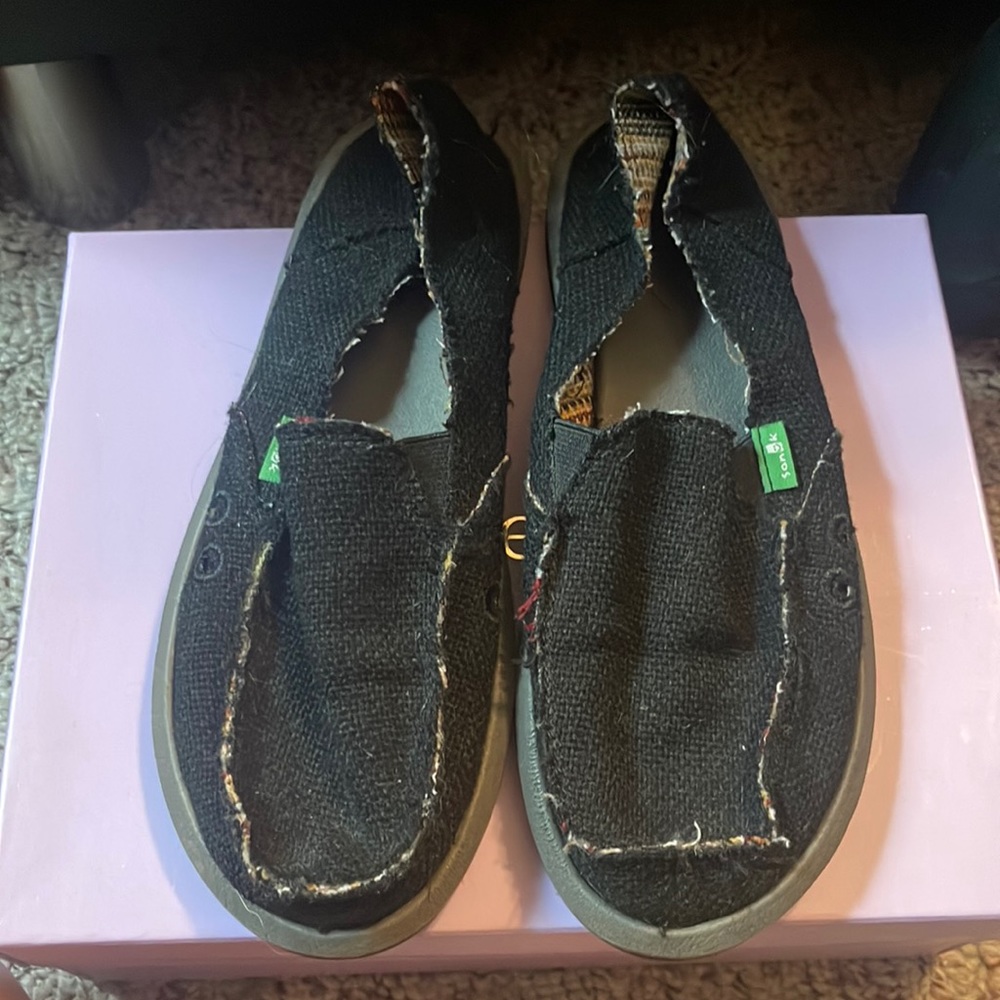 Sanuks